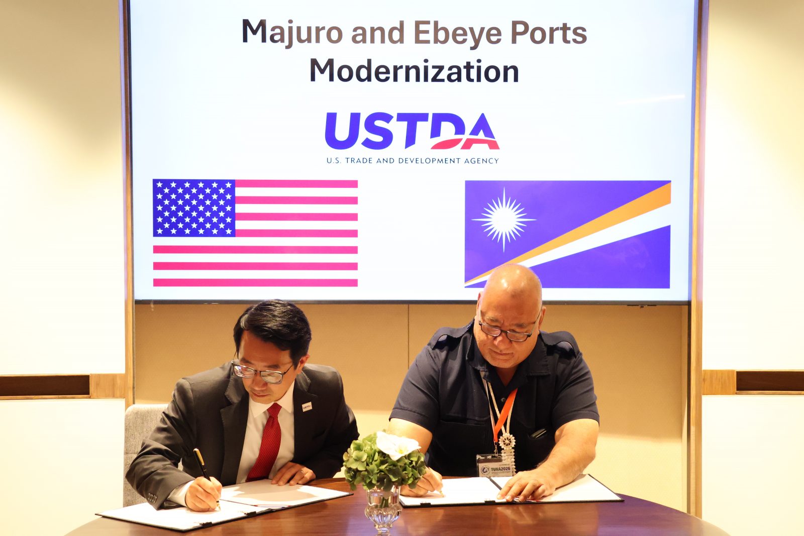Image of the grant signing ceremony