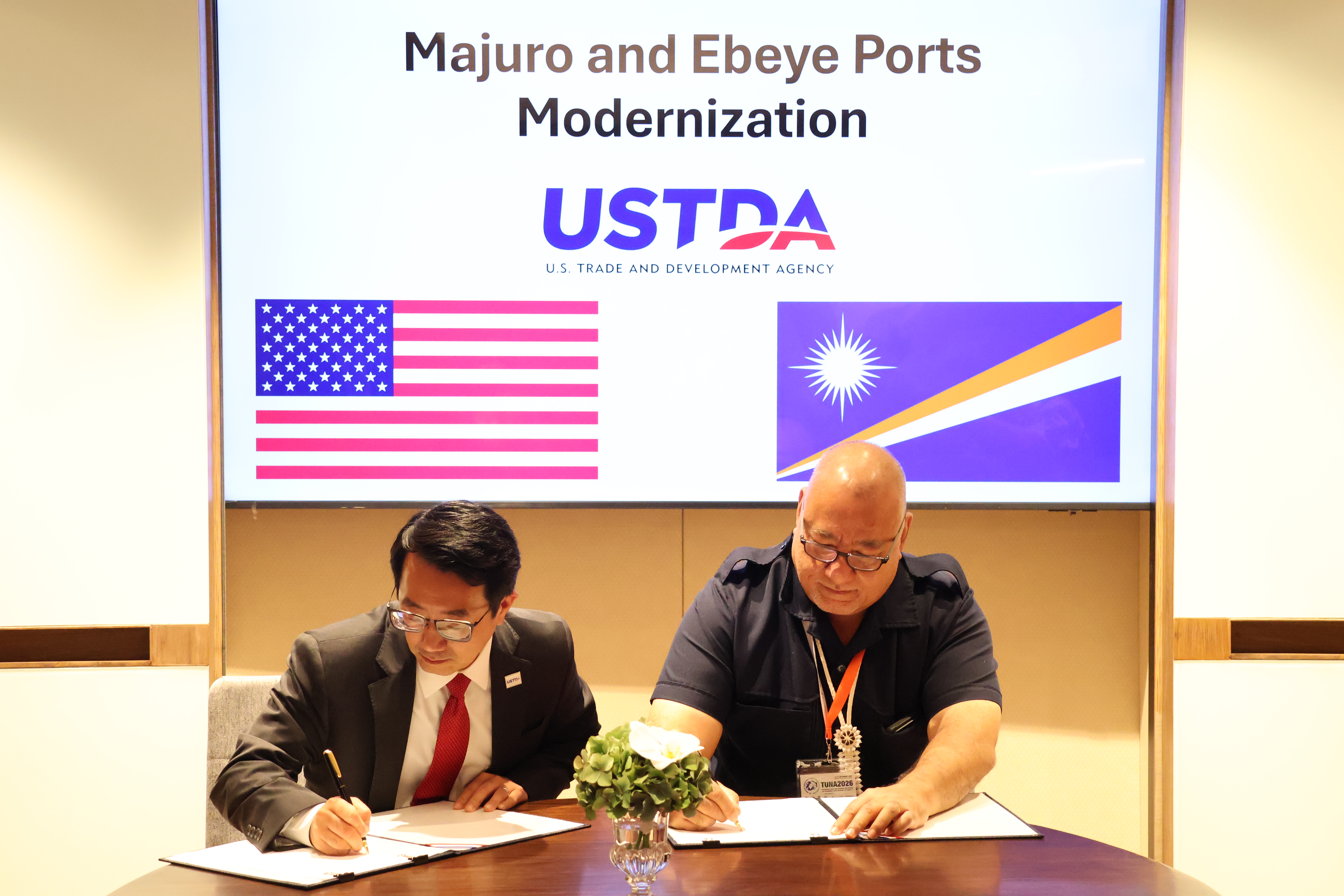 Image of the grant signing ceremony
