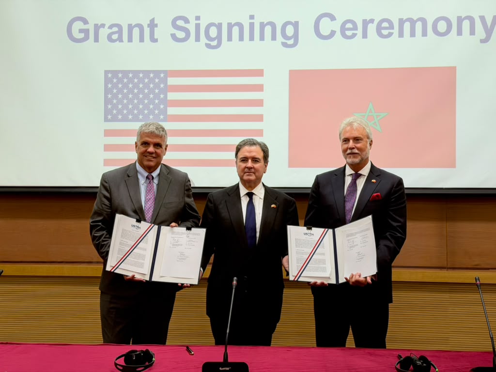 USTDA and ORNX grant signing ceremony