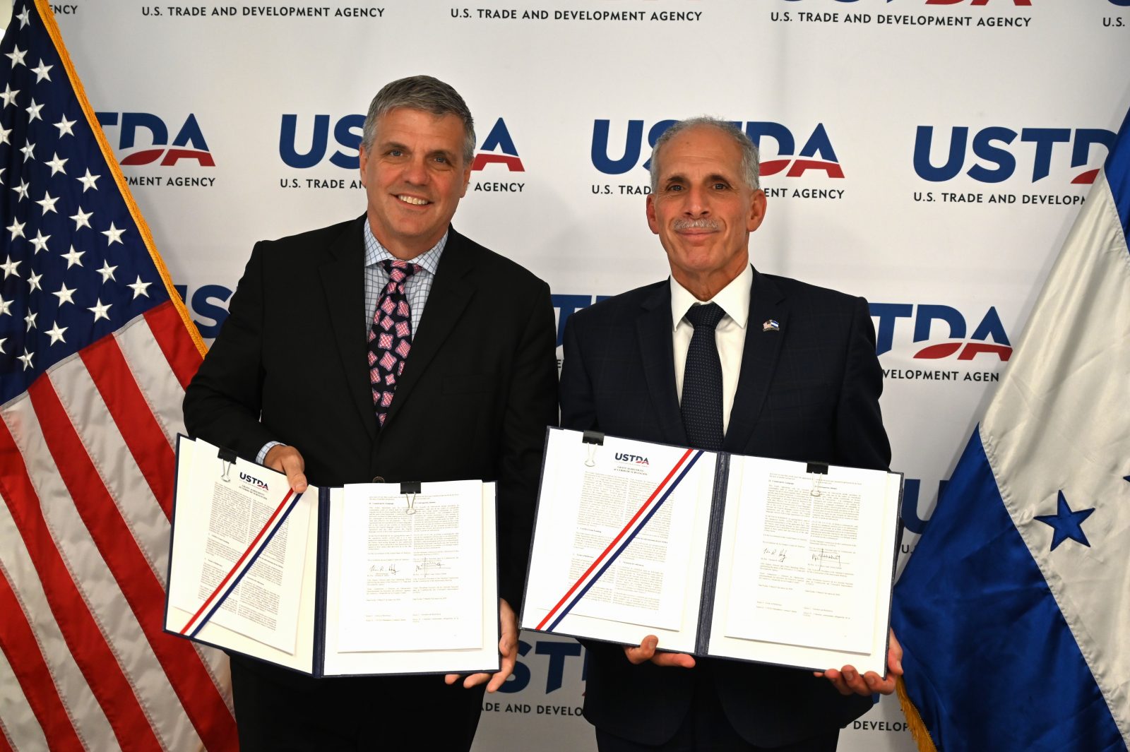 USTDA Deputy Director Hardy and Honduran President Nasry Asfura