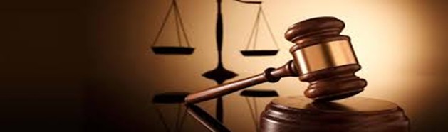 Justice scale with gavel with text, Virtual Legal Clinic