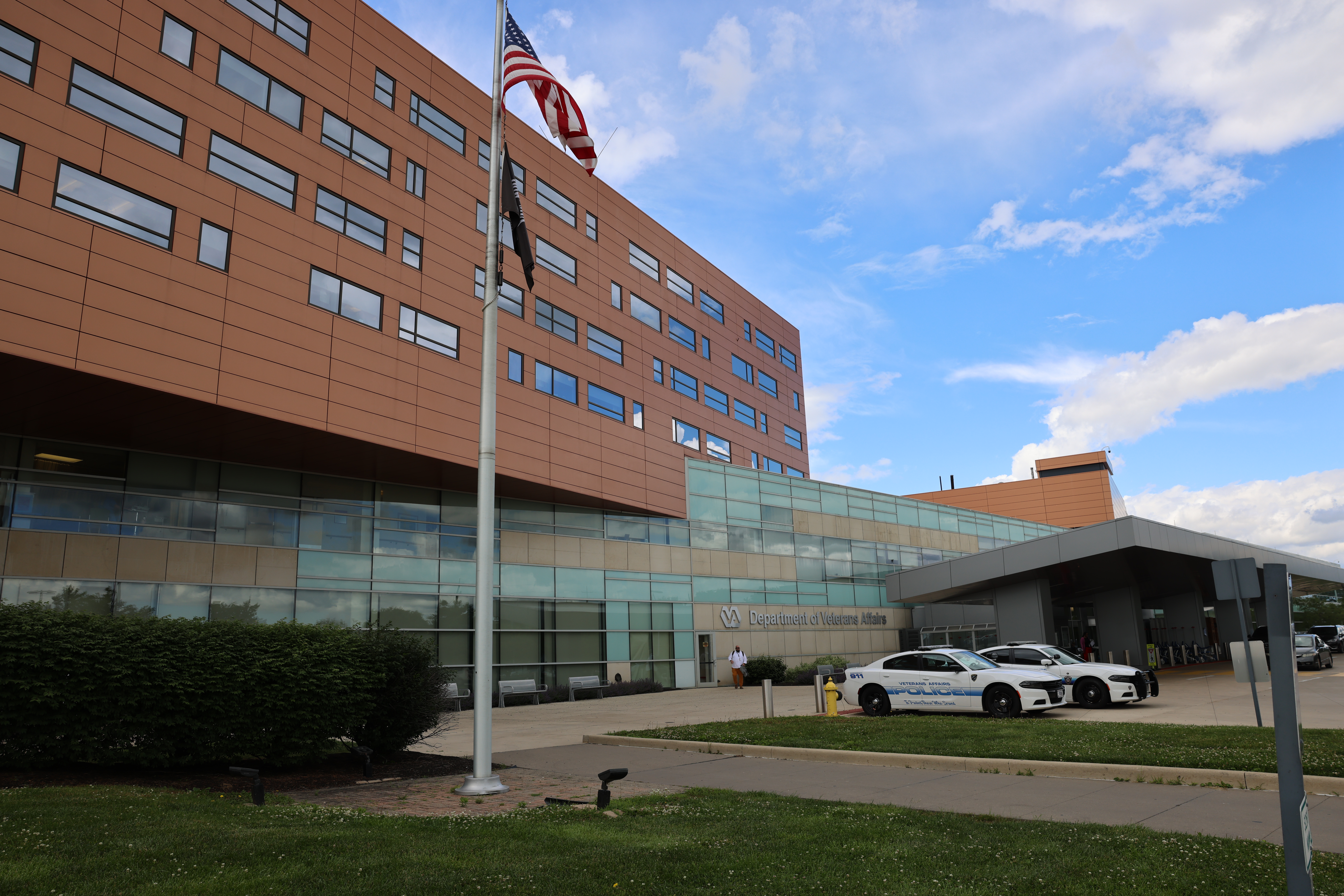 Columbus VA Clinic entrance