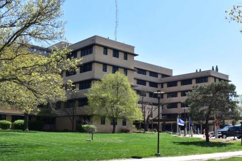 added new high resolution photo of Colmery-ONeil VA Medical Center